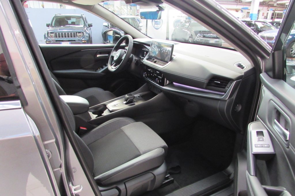 NISSAN Qashqai 1.3 MHEV 158 CV Xtronic N-Connecta KMZERO - 16