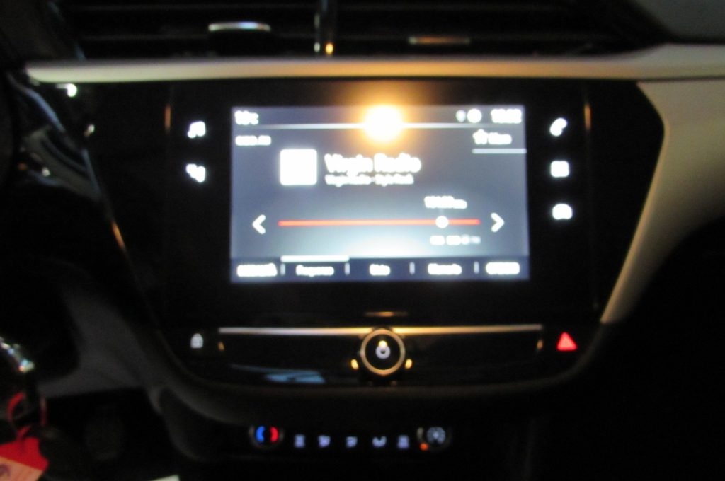 OPEL Corsa 1.2 Edition 75cv - 9