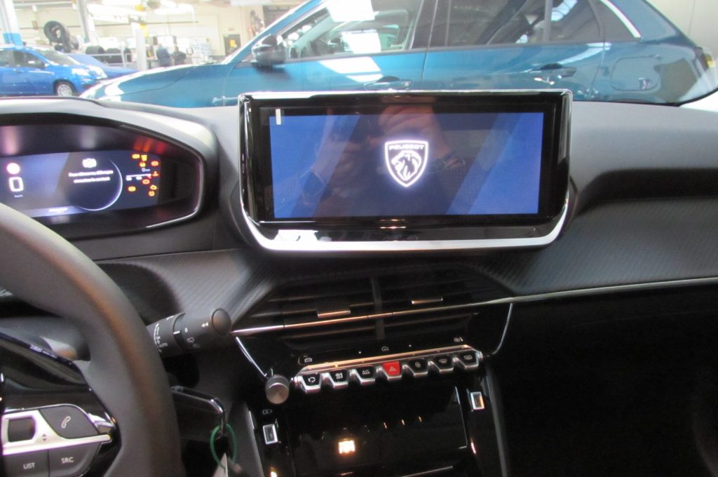 PEUGEOT 208 1.2 PureTech 100 Stop&Start 5 porte Allure KM.ZERO - 8