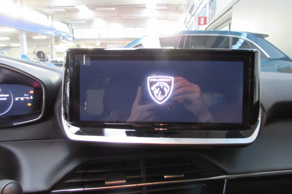 PEUGEOT 208 1.2 PureTech 100 Stop&Start 5 porte Allure KM.ZERO - 9