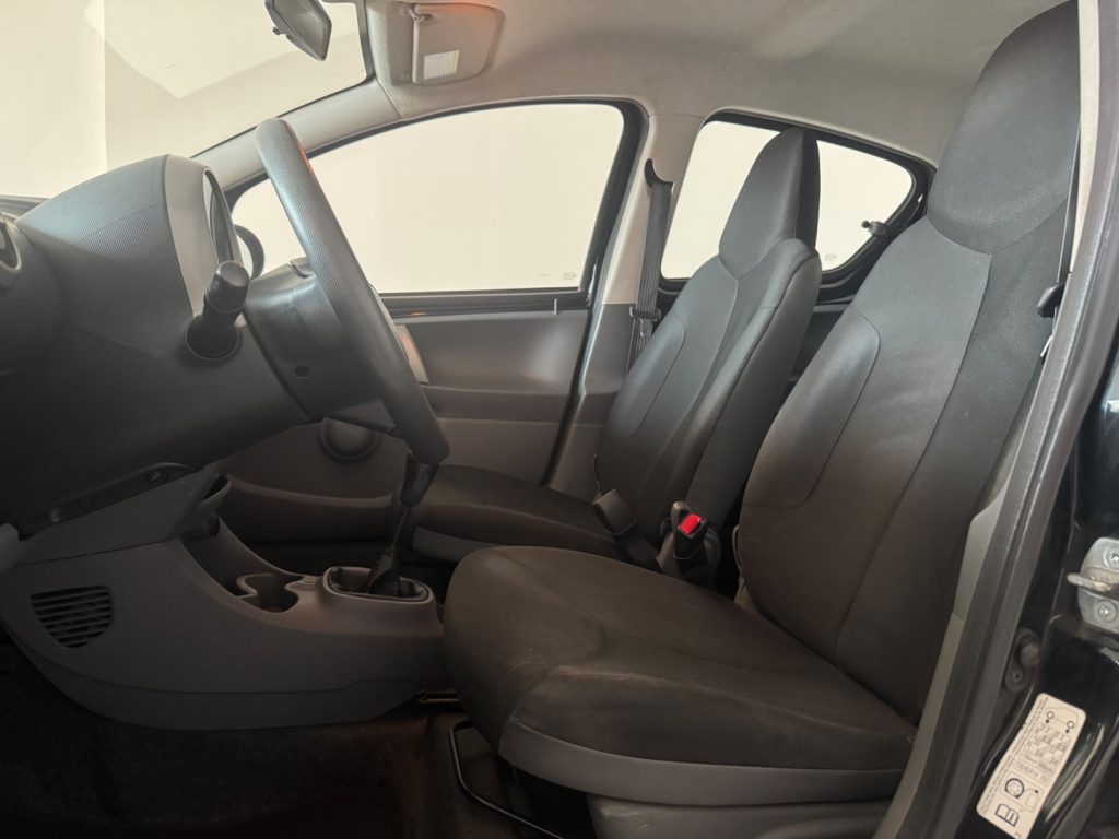 TOYOTA Aygo 1.0 12V. VVT-i 5 porte - 16