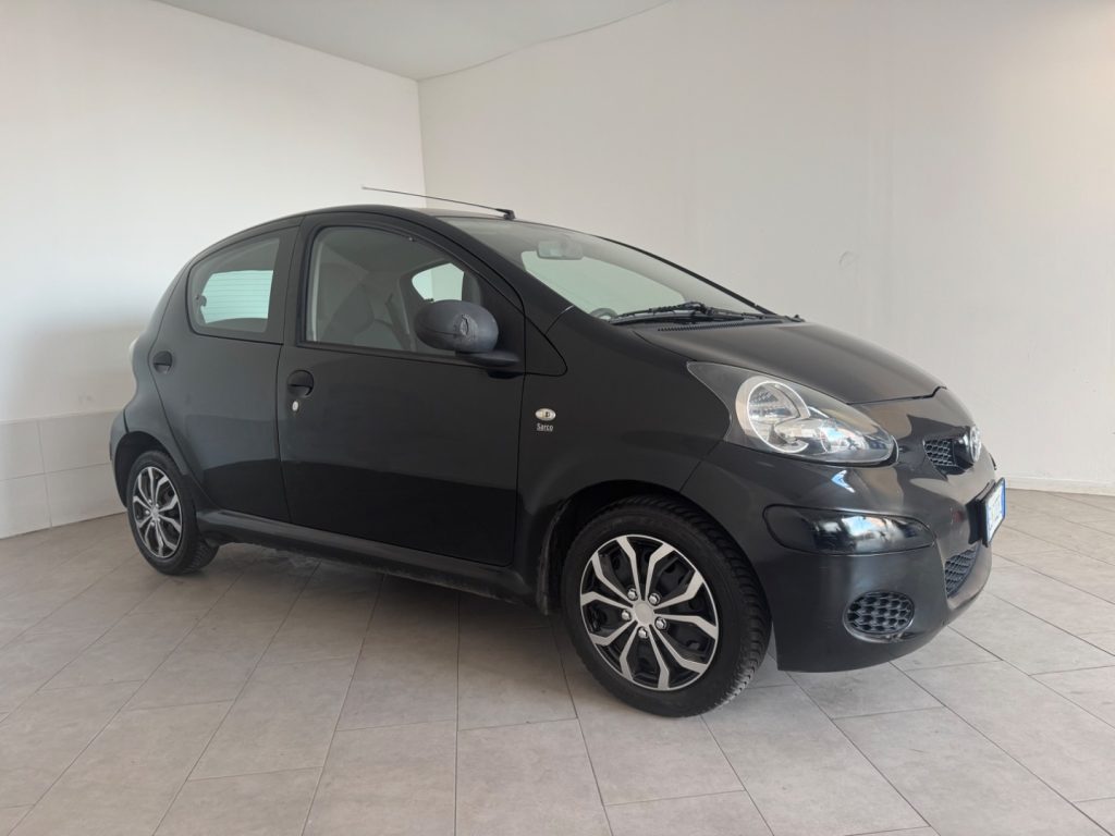 TOYOTA Aygo 1.0 12V. VVT-i 5 porte - 18