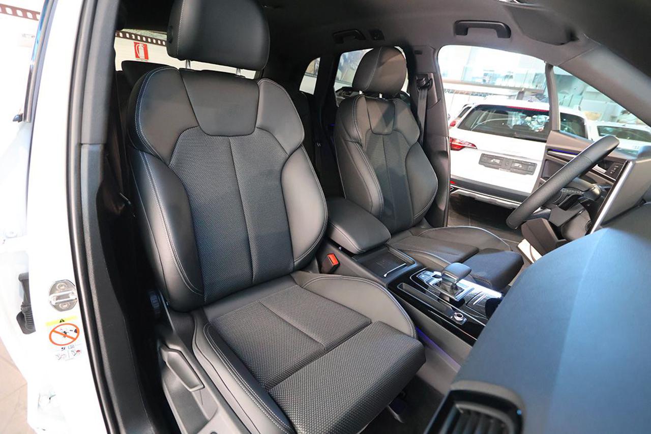 AUDI Q5 40 TDI Quattro S-Tronic Identity Black S-Line - 18