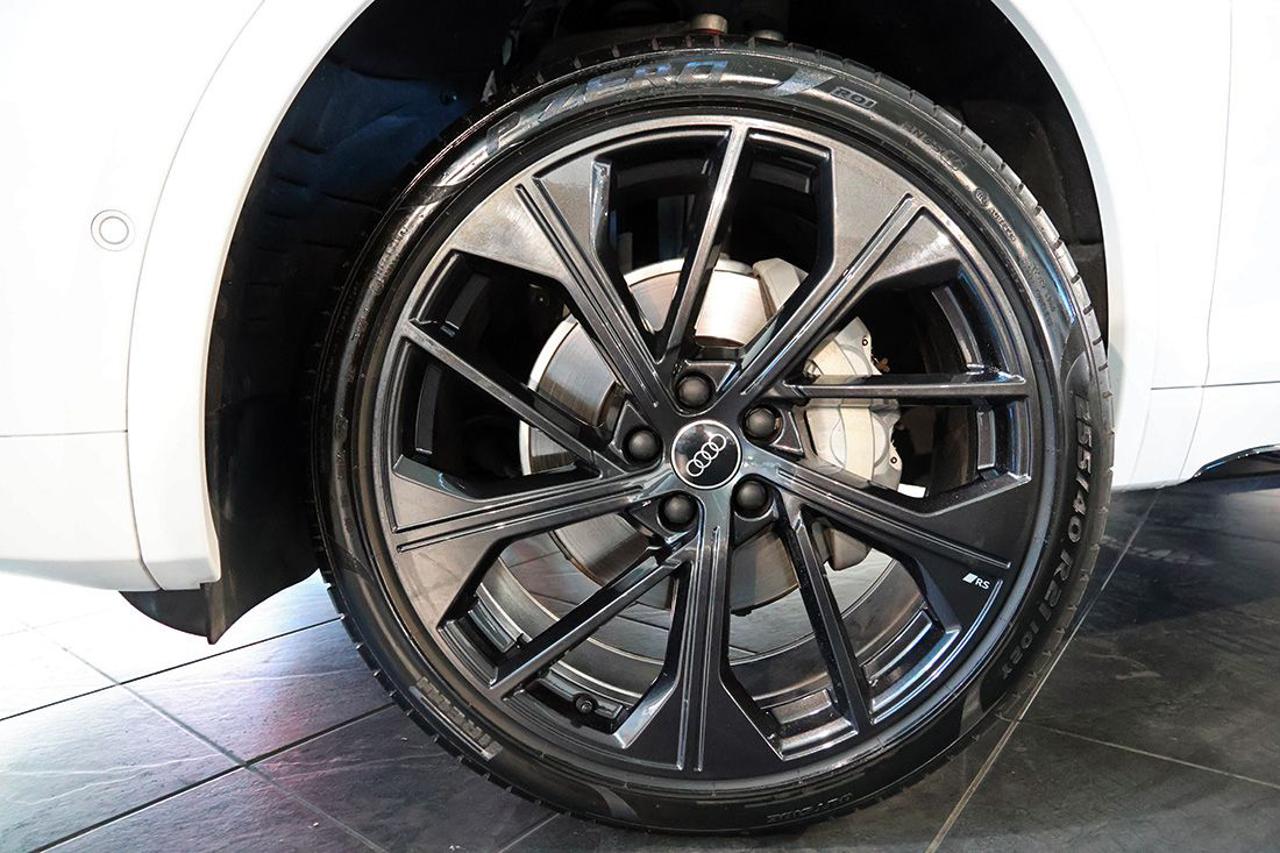 AUDI Q5 40 TDI Quattro S-Tronic Identity Black S-Line - 6