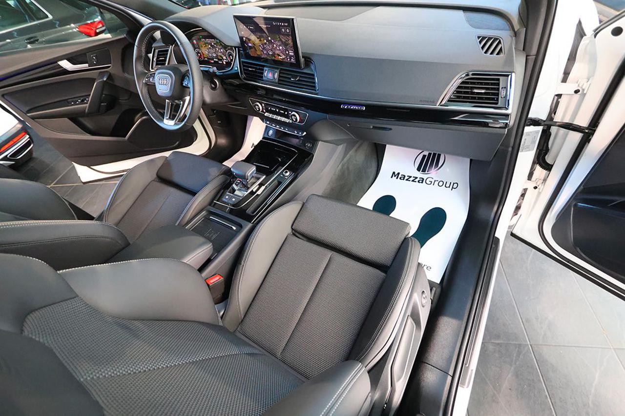 AUDI Q5 40 TDI Quattro S-Tronic Identity Black S-Line - 17