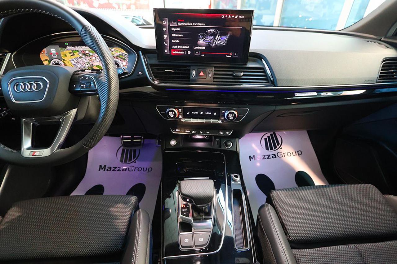 AUDI Q5 40 TDI Quattro S-Tronic Identity Black S-Line - 37