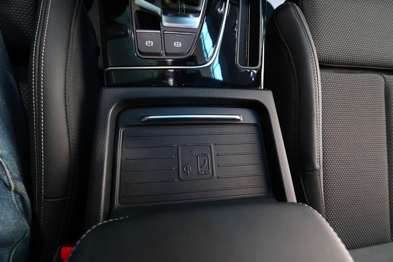 AUDI Q5 40 TDI Quattro S-Tronic Identity Black S-Line - 47