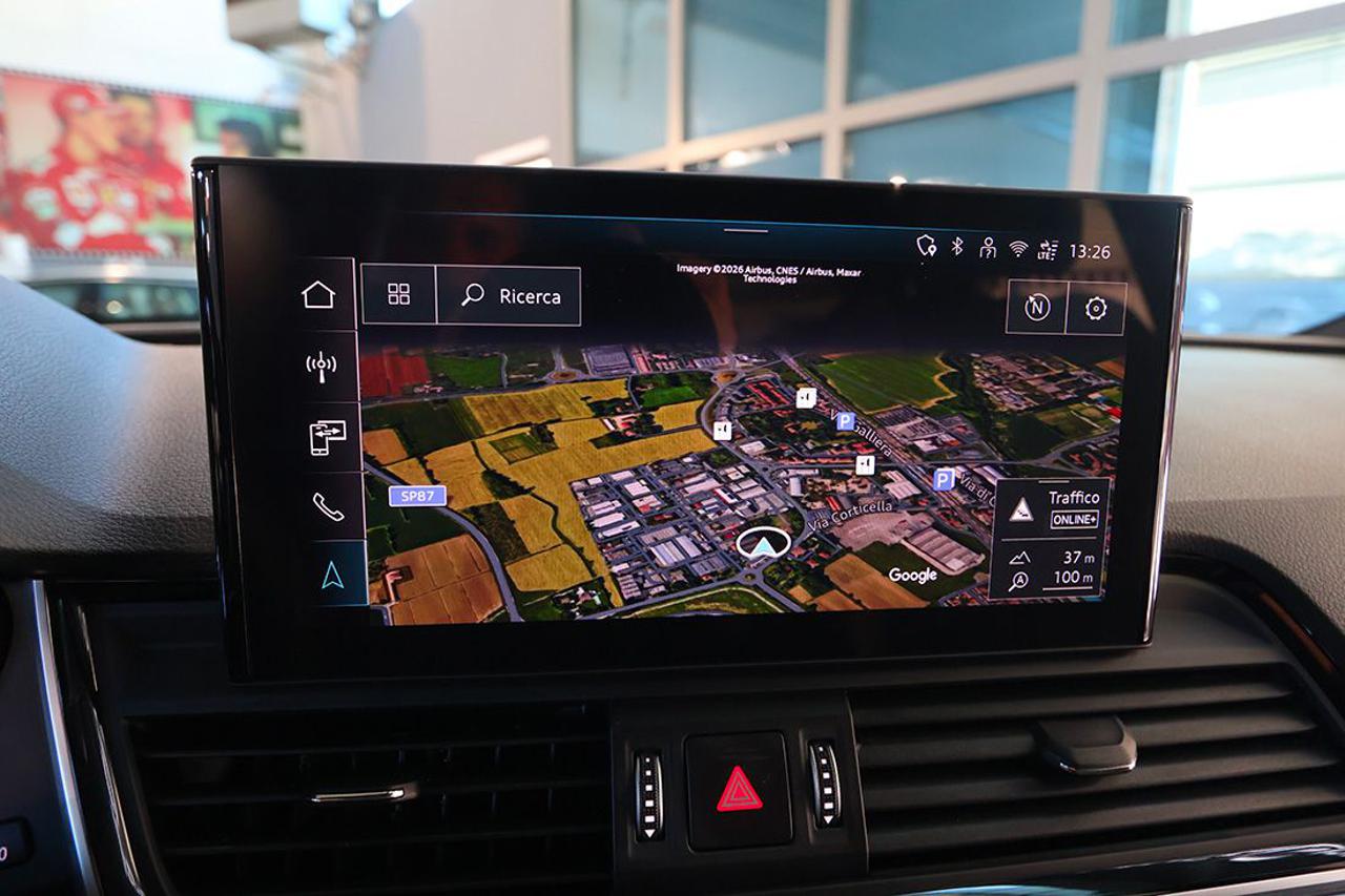 AUDI Q5 40 TDI Quattro S-Tronic Identity Black S-Line - 25