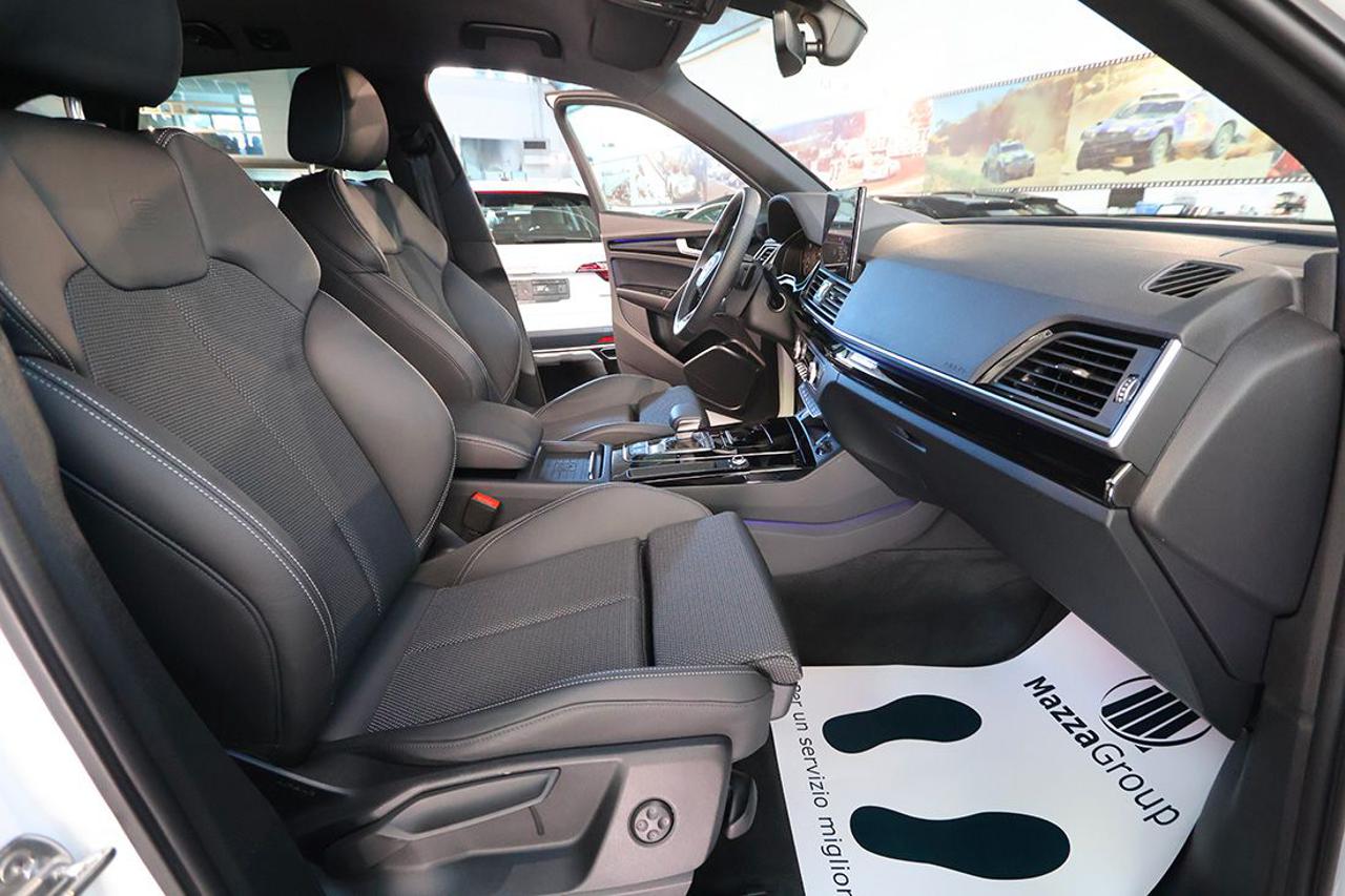 AUDI Q5 40 TDI Quattro S-Tronic Identity Black S-Line - 50