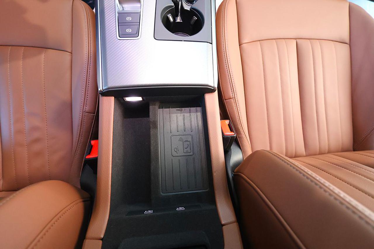 AUDI A6 40 TDI Avant S-Tronic Business Advanced - 42