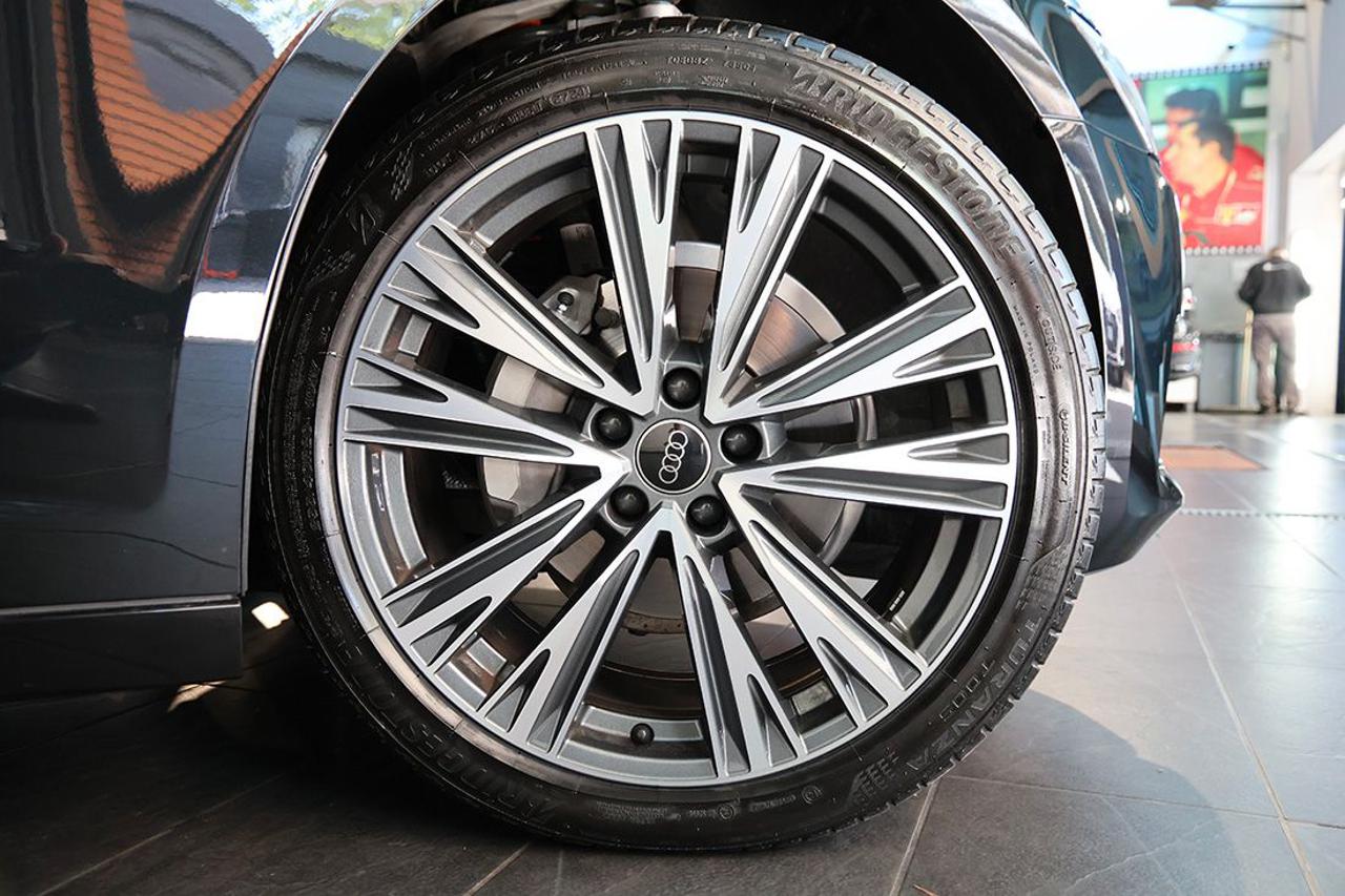 AUDI A6 40 TDI Avant S-Tronic Business Advanced - 6