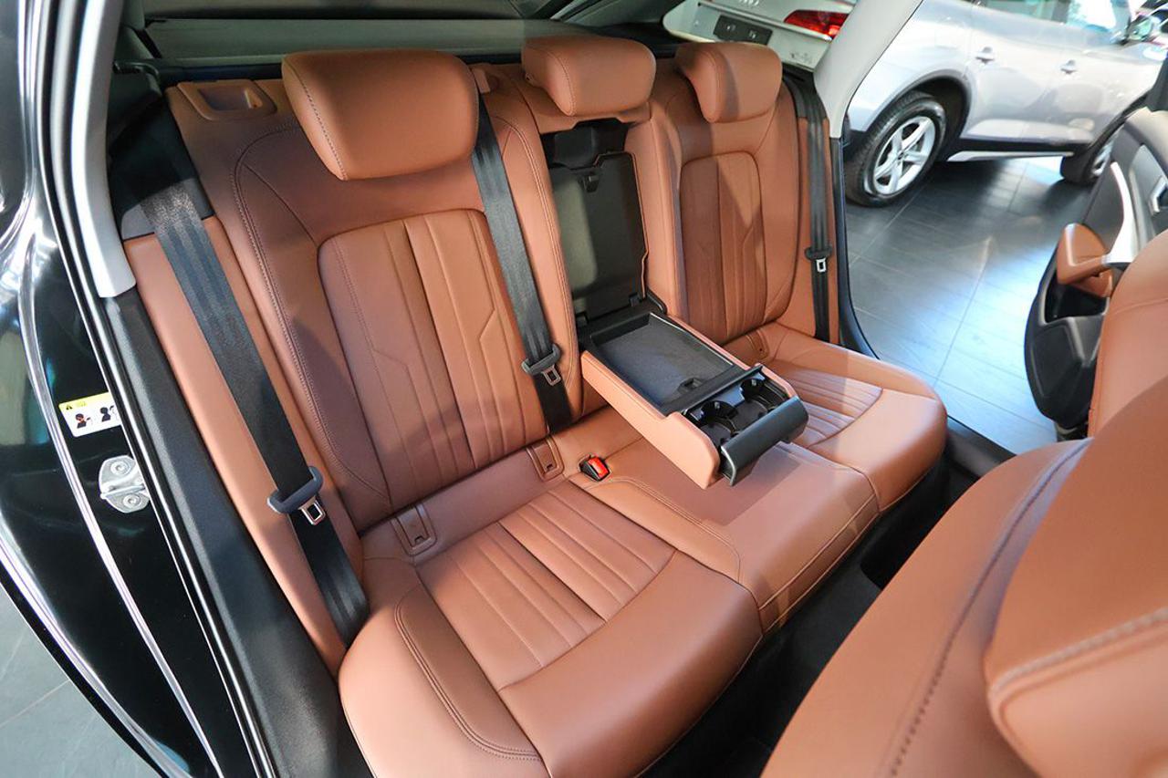 AUDI A6 40 TDI Avant S-Tronic Business Advanced - 20