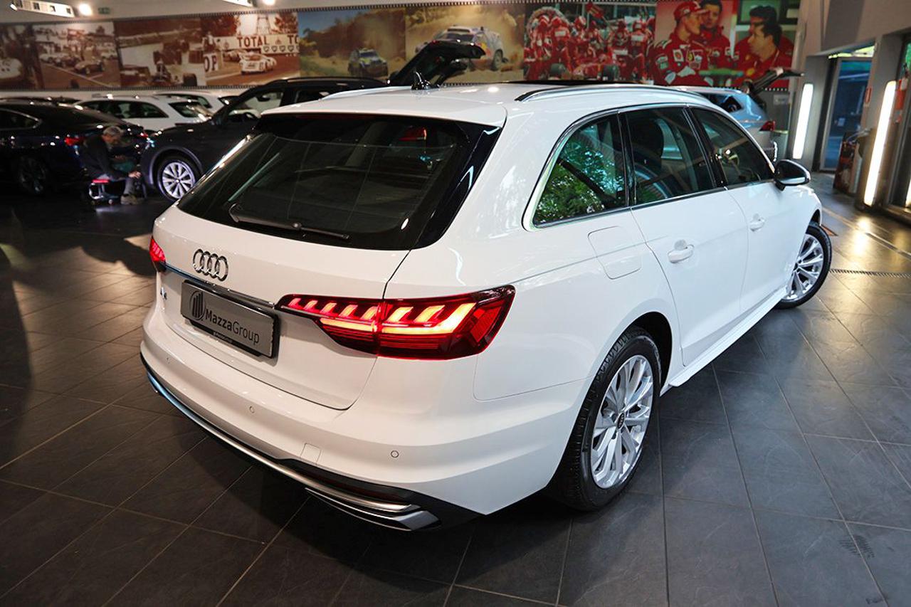 AUDI A4 30 TDI Avant S-Tronic Business Advanced - 10