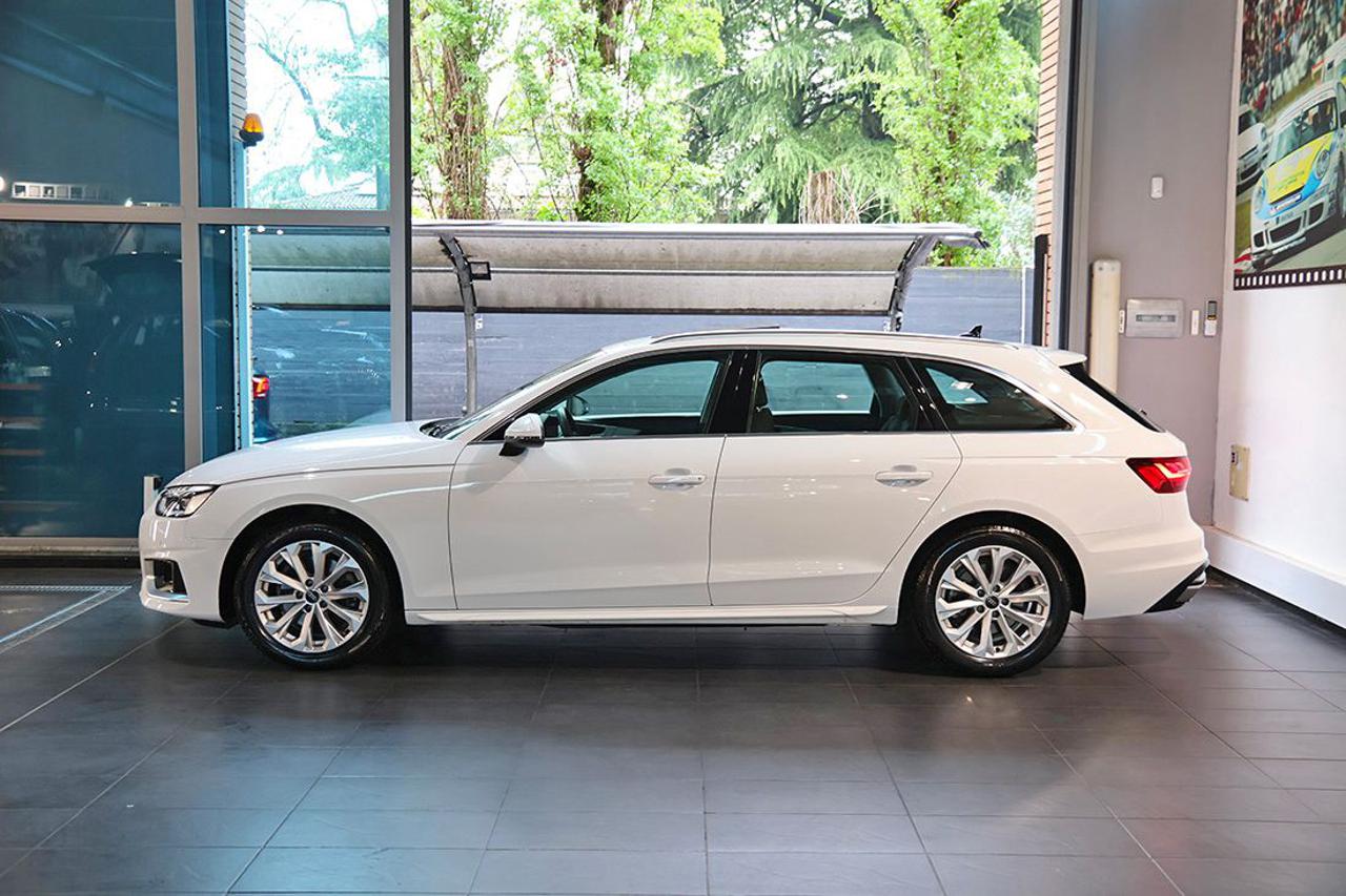 AUDI A4 30 TDI Avant S-Tronic Business Advanced - 3