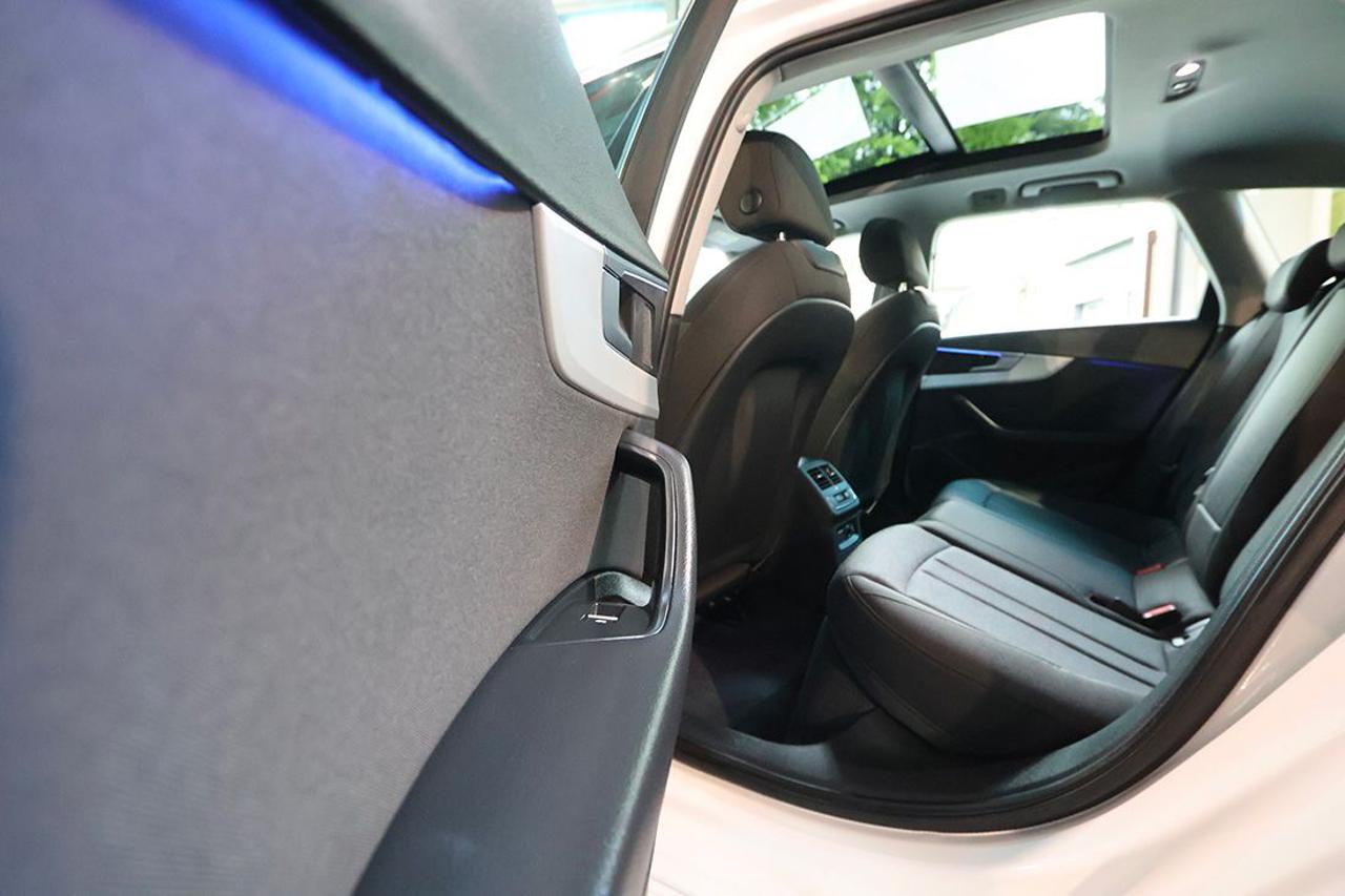 AUDI A4 30 TDI Avant S-Tronic Business Advanced - 47