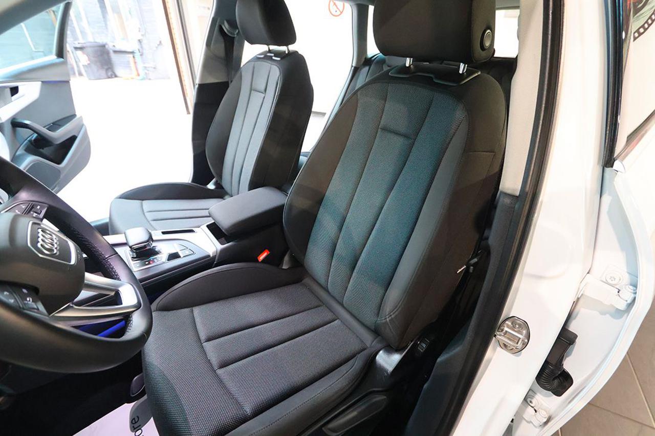 AUDI A4 30 TDI Avant S-Tronic Business Advanced - 19