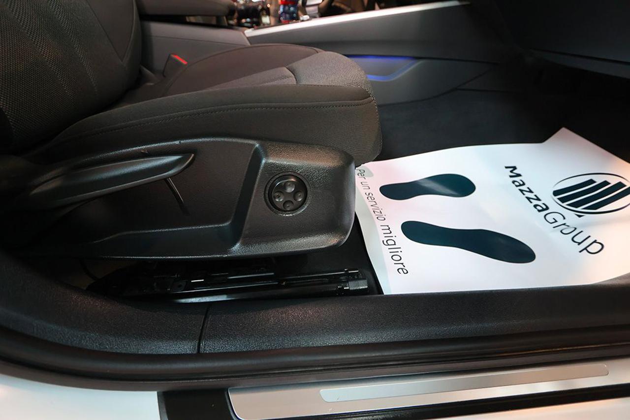 AUDI A4 30 TDI Avant S-Tronic Business Advanced - 48