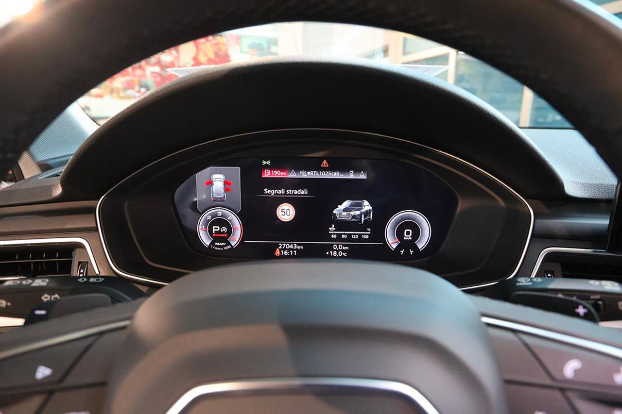 AUDI A4 30 TDI Avant S-Tronic Business Advanced - 37