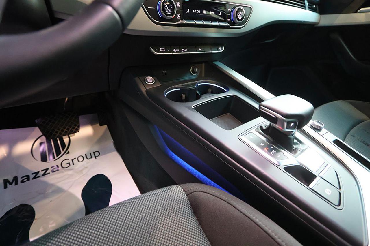 AUDI A4 30 TDI Avant S-Tronic Business Advanced - 44