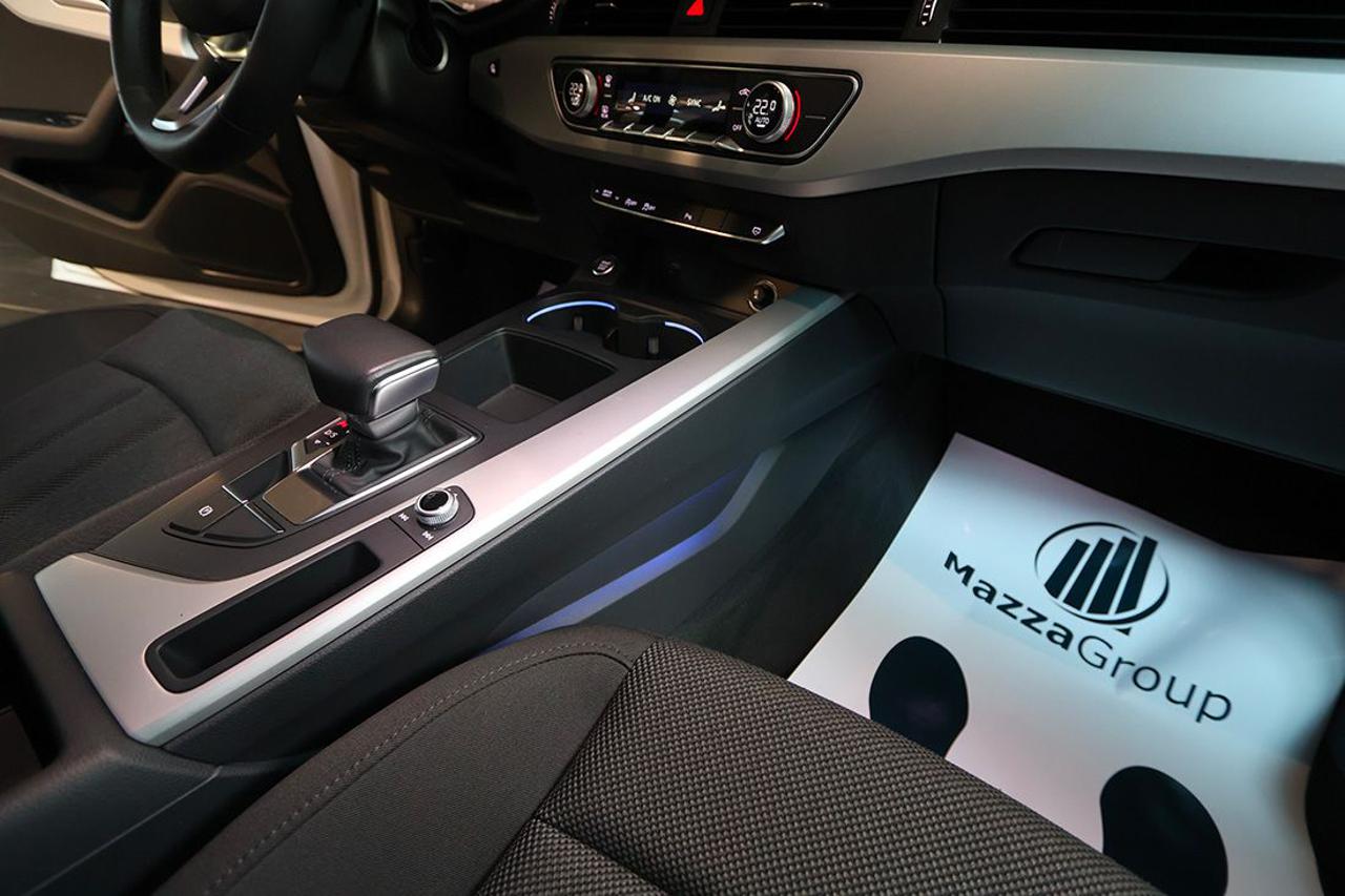 AUDI A4 30 TDI Avant S-Tronic Business Advanced - 42