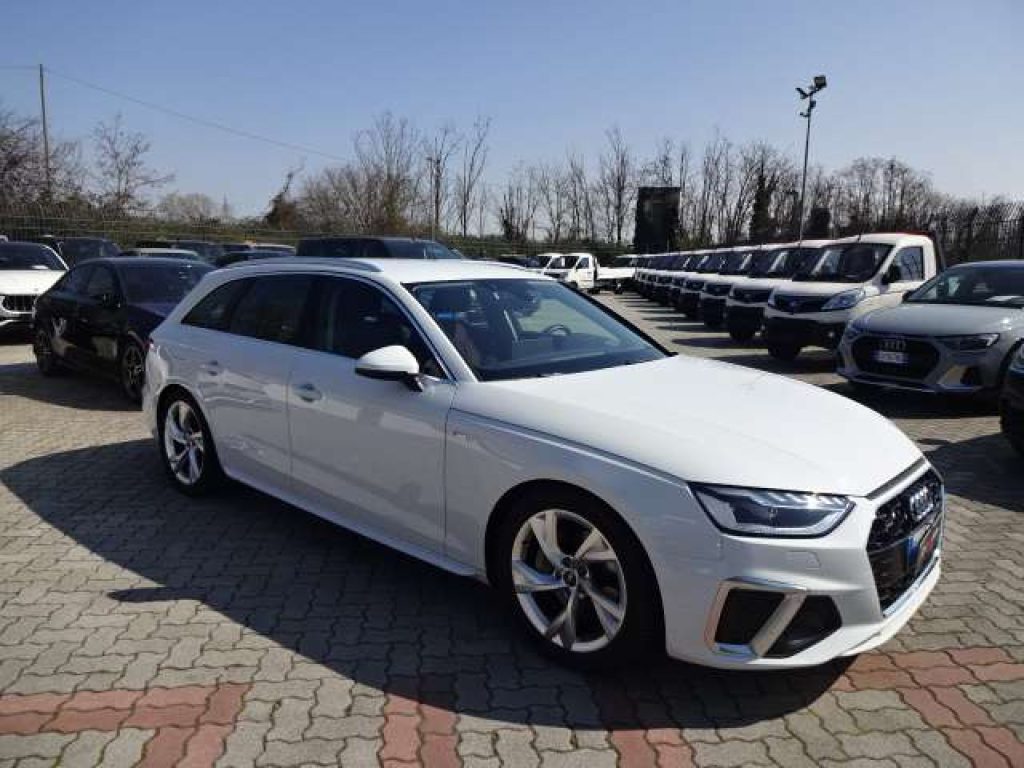 AUDI A4 S- line edition quattro 204cv s-tronic IVA ESPOSTA - 3