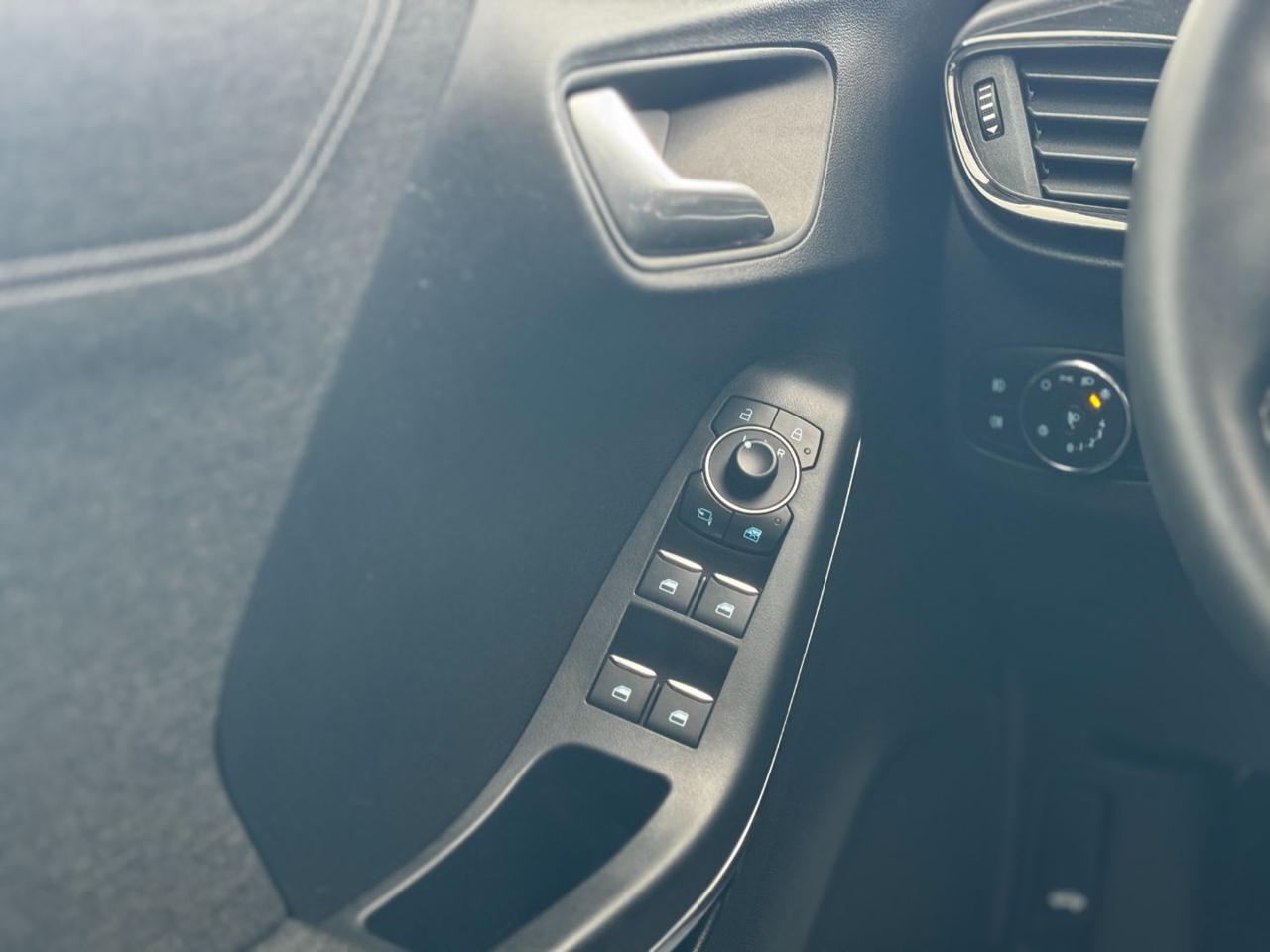 FORD Puma 1.0 EcoBoost Hybrid 125cv Titanium - 19