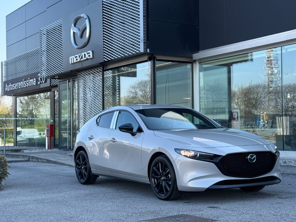 MAZDA 3 nuova a Padova, Autoserenissima 3.0 Srl