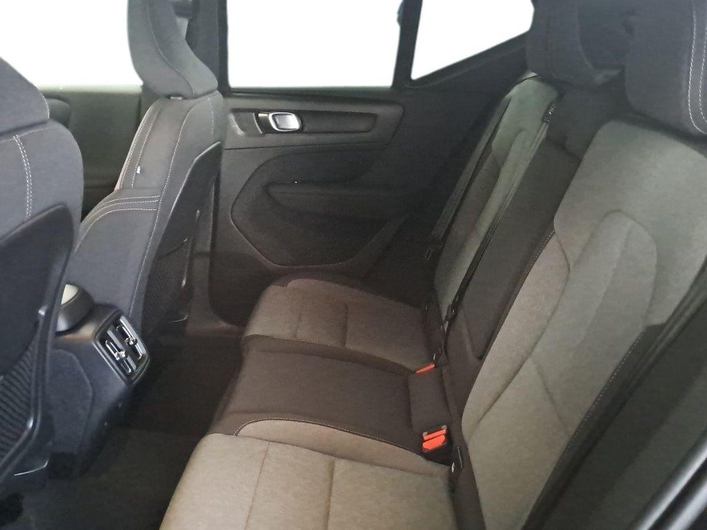 VOLVO XC40 B3 automatico - 13