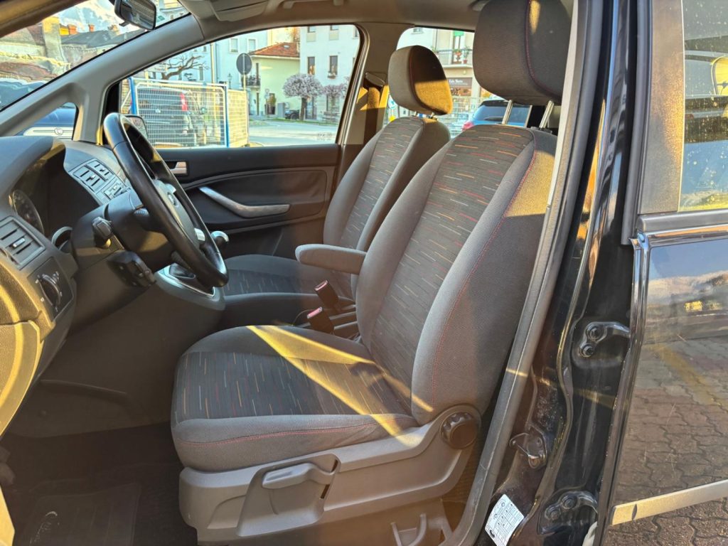 FORD C-Max PLUS 1.6 TDCi 90 CV - 11