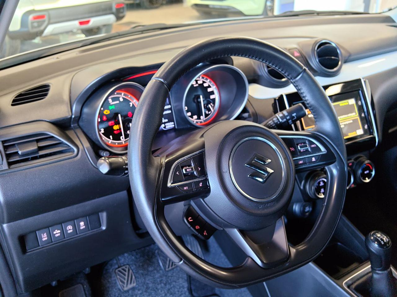 SUZUKI Swift 1.2 Hybrid 4WD AllGrip Top - 6