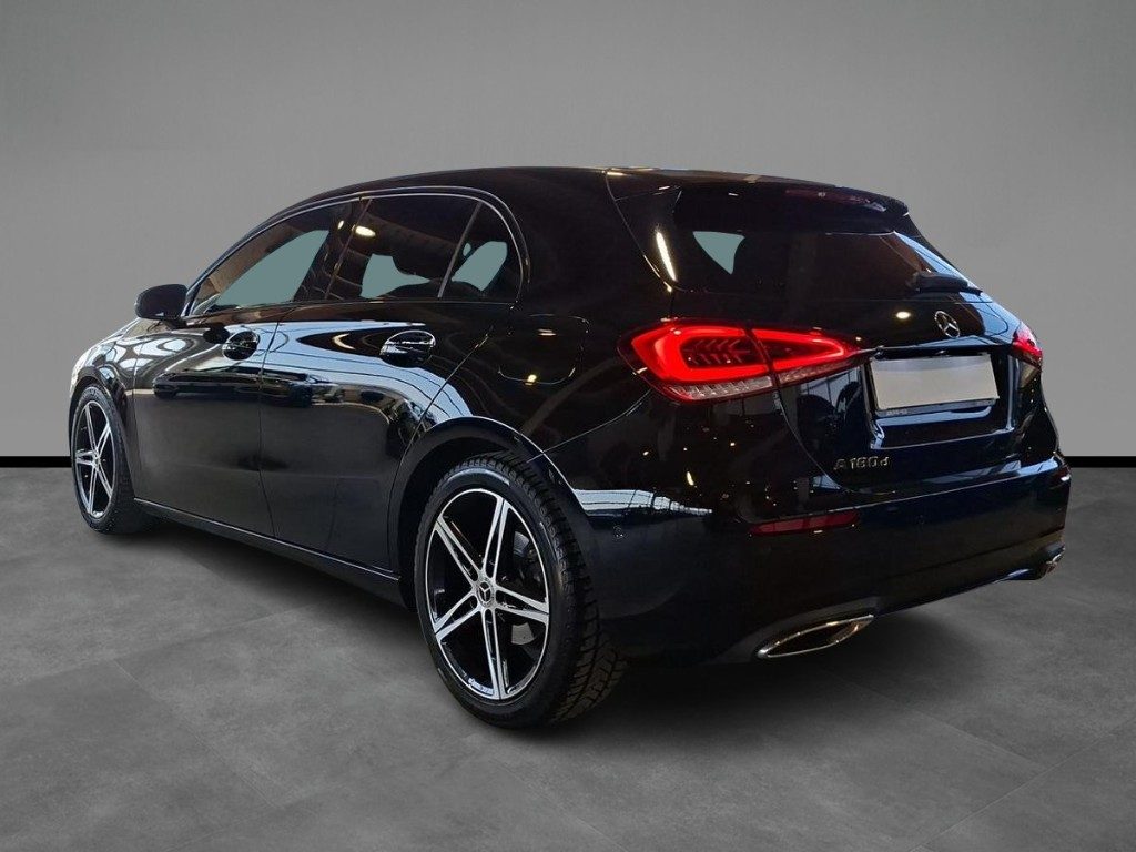 MERCEDES-BENZ A 180 d Automatic AMG Line Premium - 3