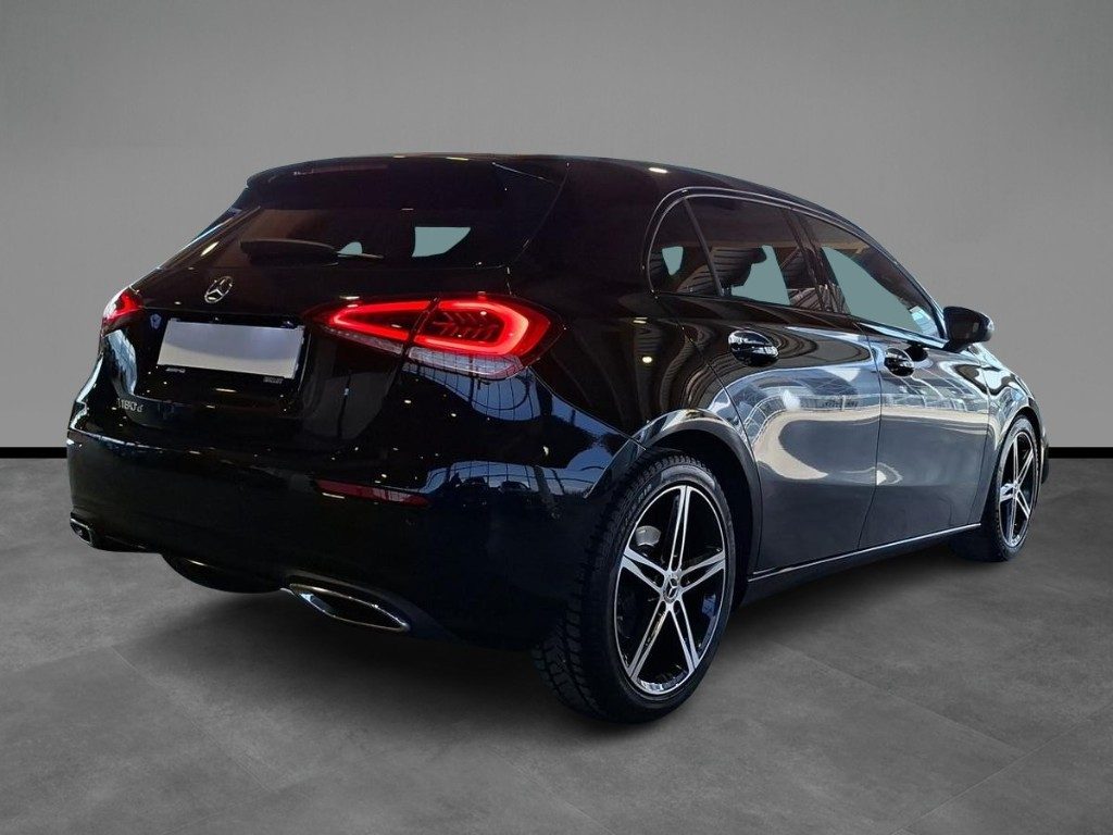 MERCEDES-BENZ A 180 d Automatic AMG Line Premium - 14
