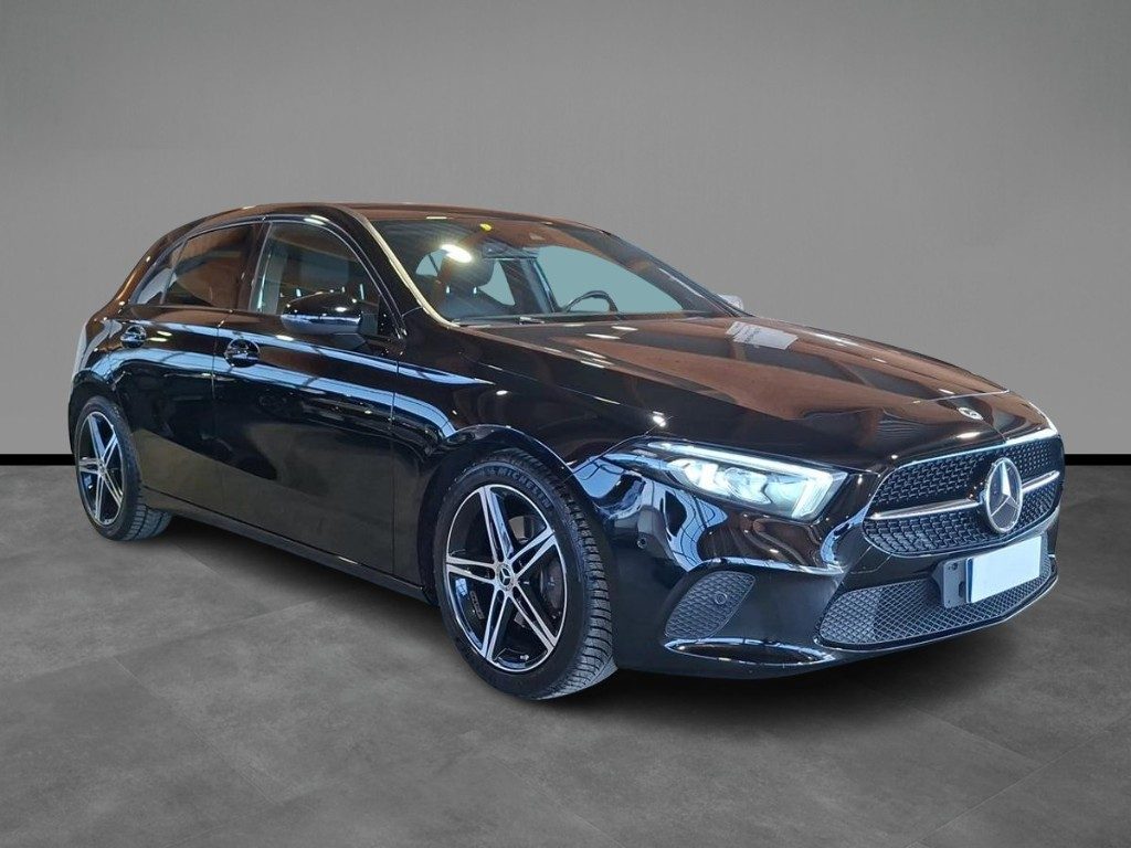 MERCEDES-BENZ A 180 d Automatic AMG Line Premium - 15