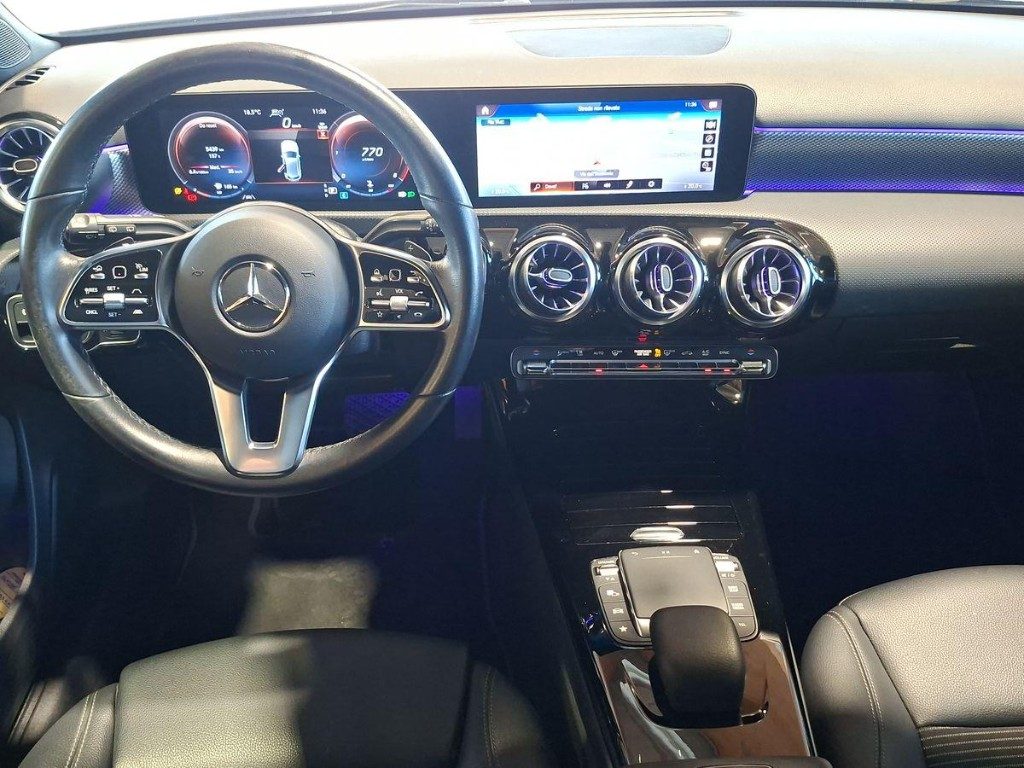 MERCEDES-BENZ A 180 d Automatic AMG Line Premium - 7