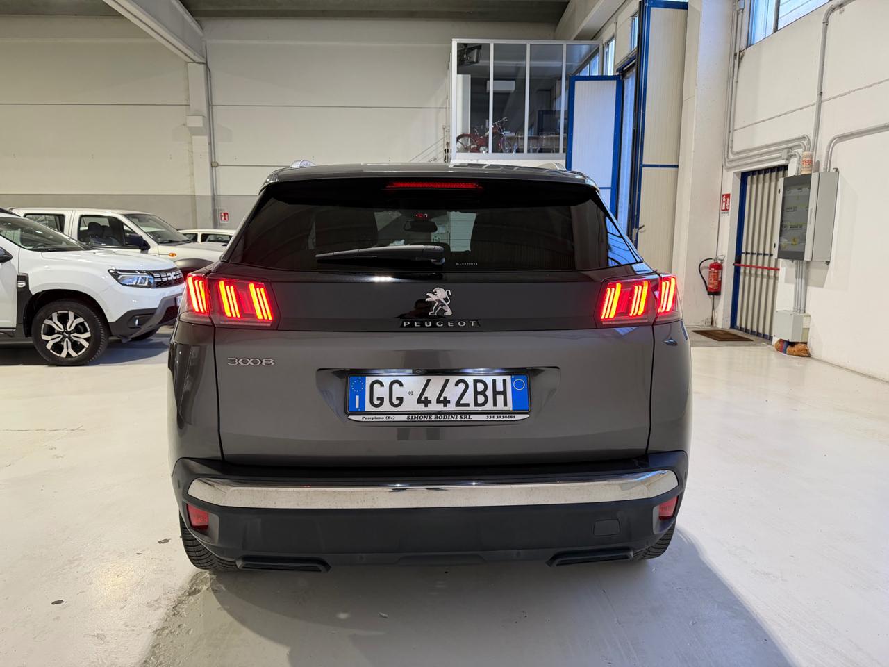 PEUGEOT 3008 BlueHDi 130 S&S Allure Pack - 4