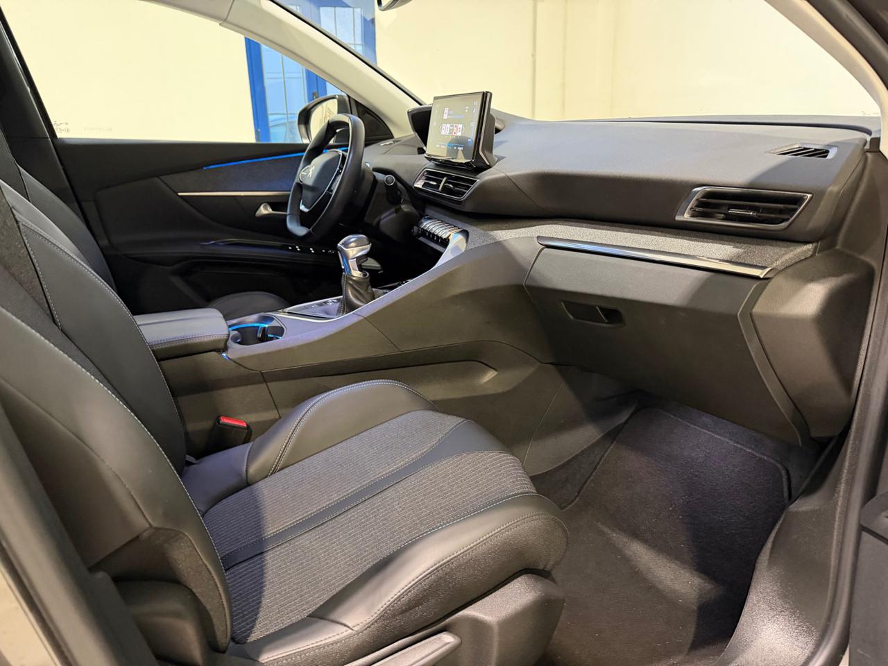 PEUGEOT 3008 BlueHDi 130 S&S Allure Pack - 14