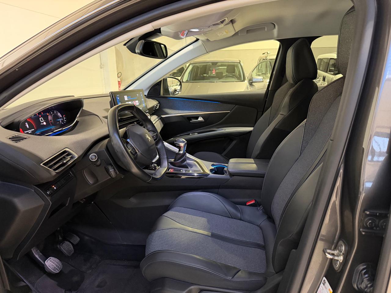 PEUGEOT 3008 BlueHDi 130 S&S Allure Pack - 9