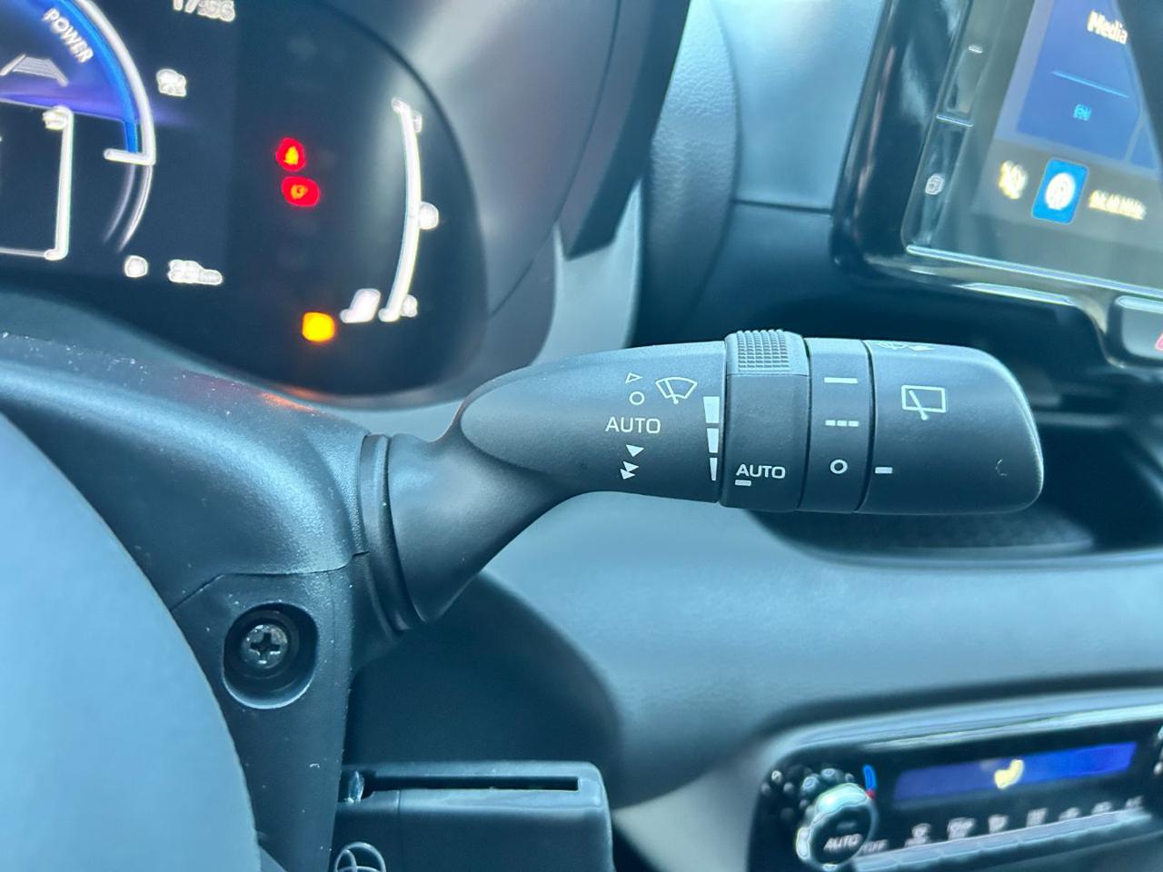 TOYOTA Yaris 1.5 Hybrid 5 porte Trend - 18