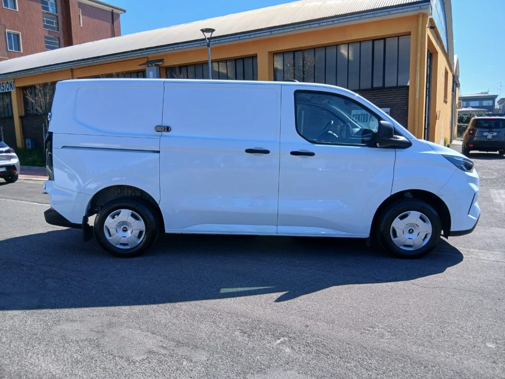 FORD Transit Custom 320 2.0 EcoBlue 136CV PC Furgone Trend - 6