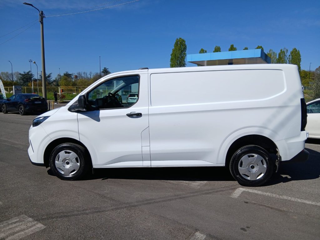 FORD Transit Custom 320 2.0 EcoBlue 136CV PC Furgone Trend - 3