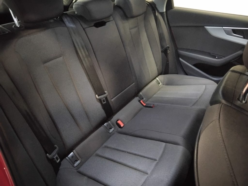 AUDI A4 Avant 30 TDI 2.0 S tronic Business MHEV - 10