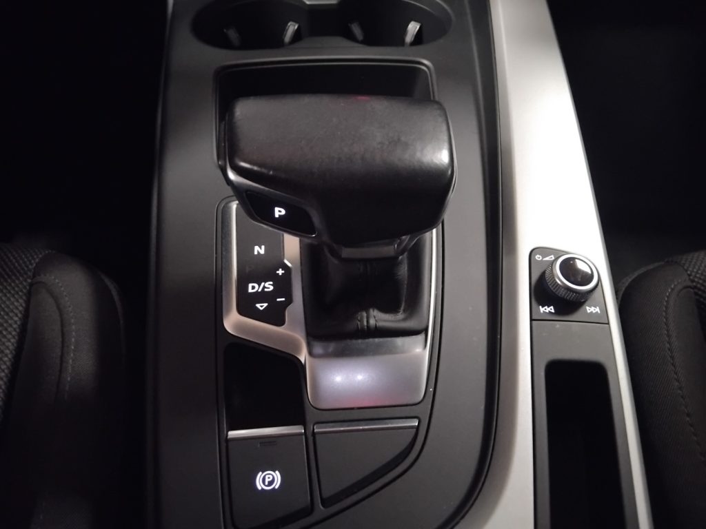 AUDI A4 Avant 30 TDI 2.0 S tronic Business MHEV - 20