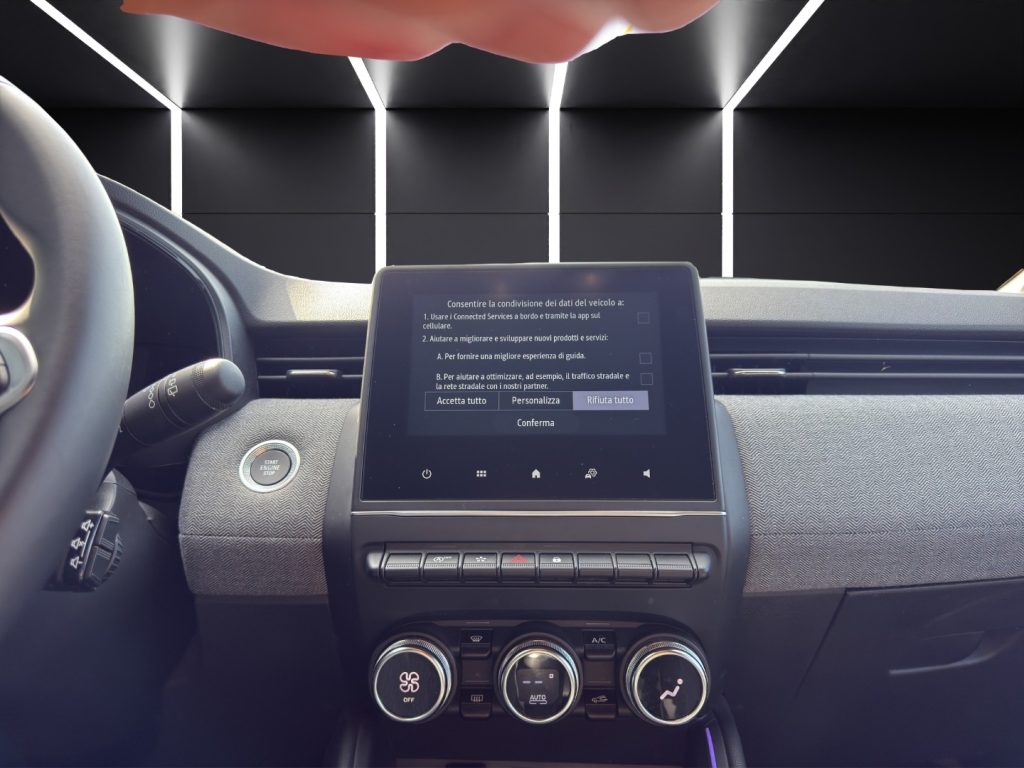 RENAULT Clio TCe 90 CV 5 porte Techno - 17