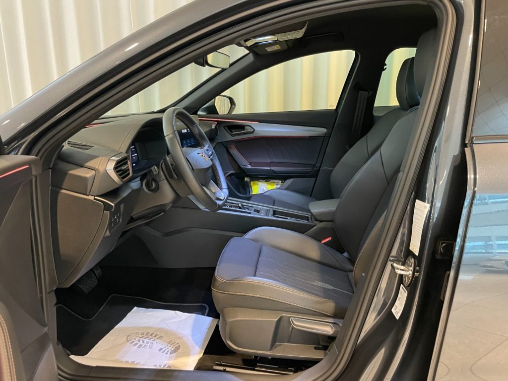 CUPRA Formentor 2.0 TDI 4Drive DSG LED ACC Camera 18 App Connect - 4