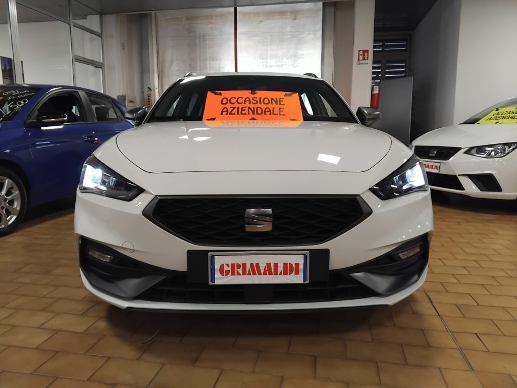 SEAT Leon Sportstourer 1.0 eTSI 110 CV DSG FR MHEV 18 - 2