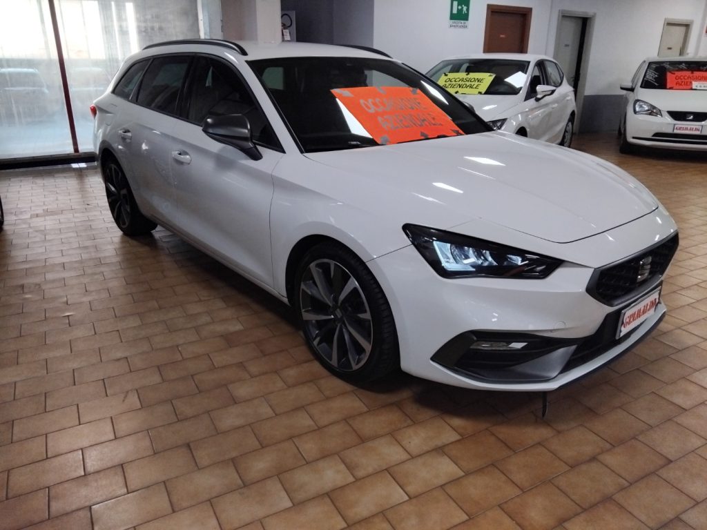 SEAT Leon Sportstourer 1.0 eTSI 110 CV DSG FR MHEV 18 - 3