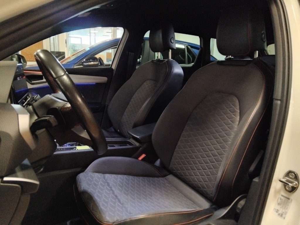 SEAT Leon Sportstourer 1.0 eTSI 110 CV DSG FR MHEV 18 - 16