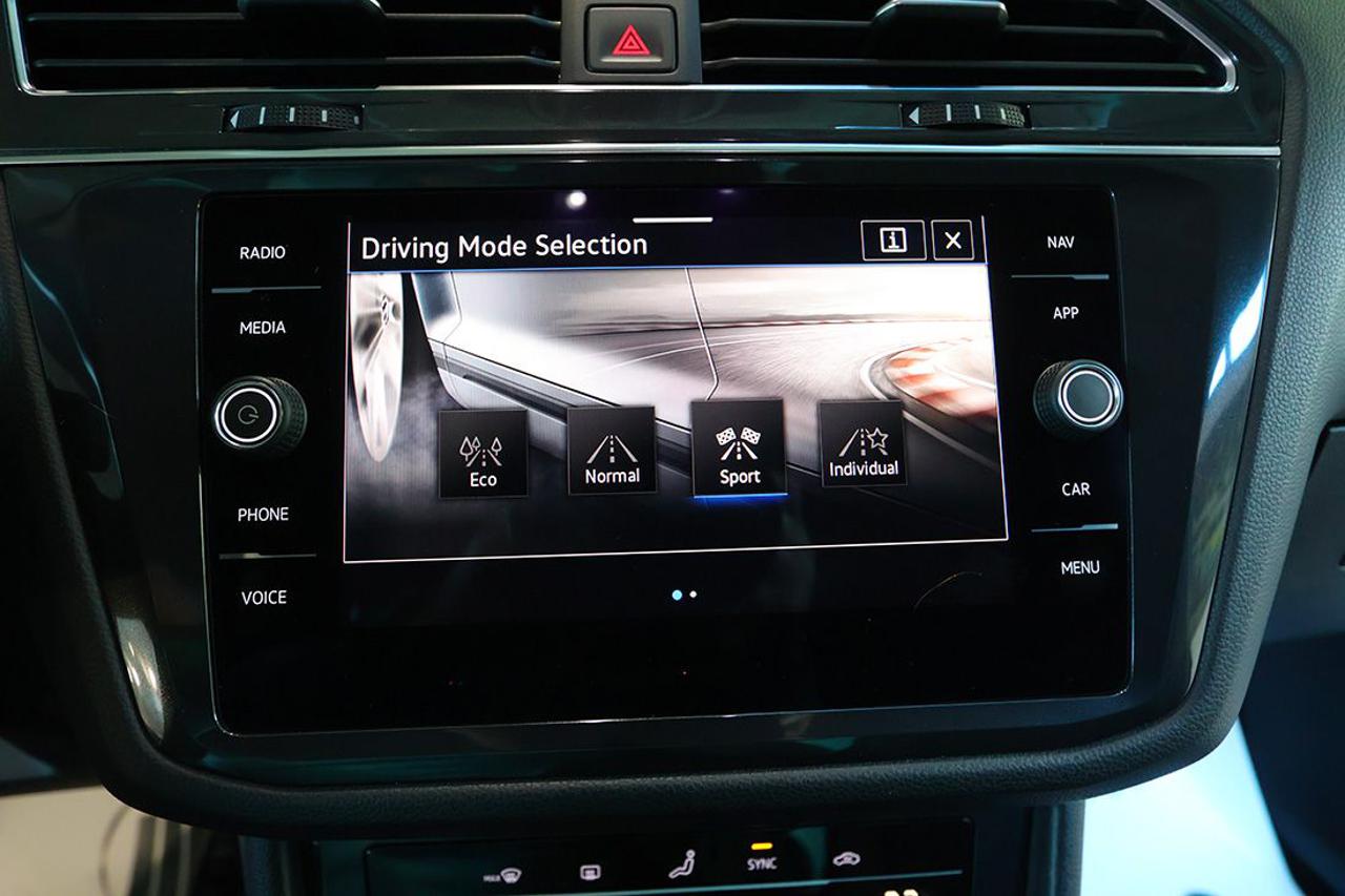 VOLKSWAGEN Tiguan Allspace 2.0 TDI SCR DSG 4Motion Life - 33