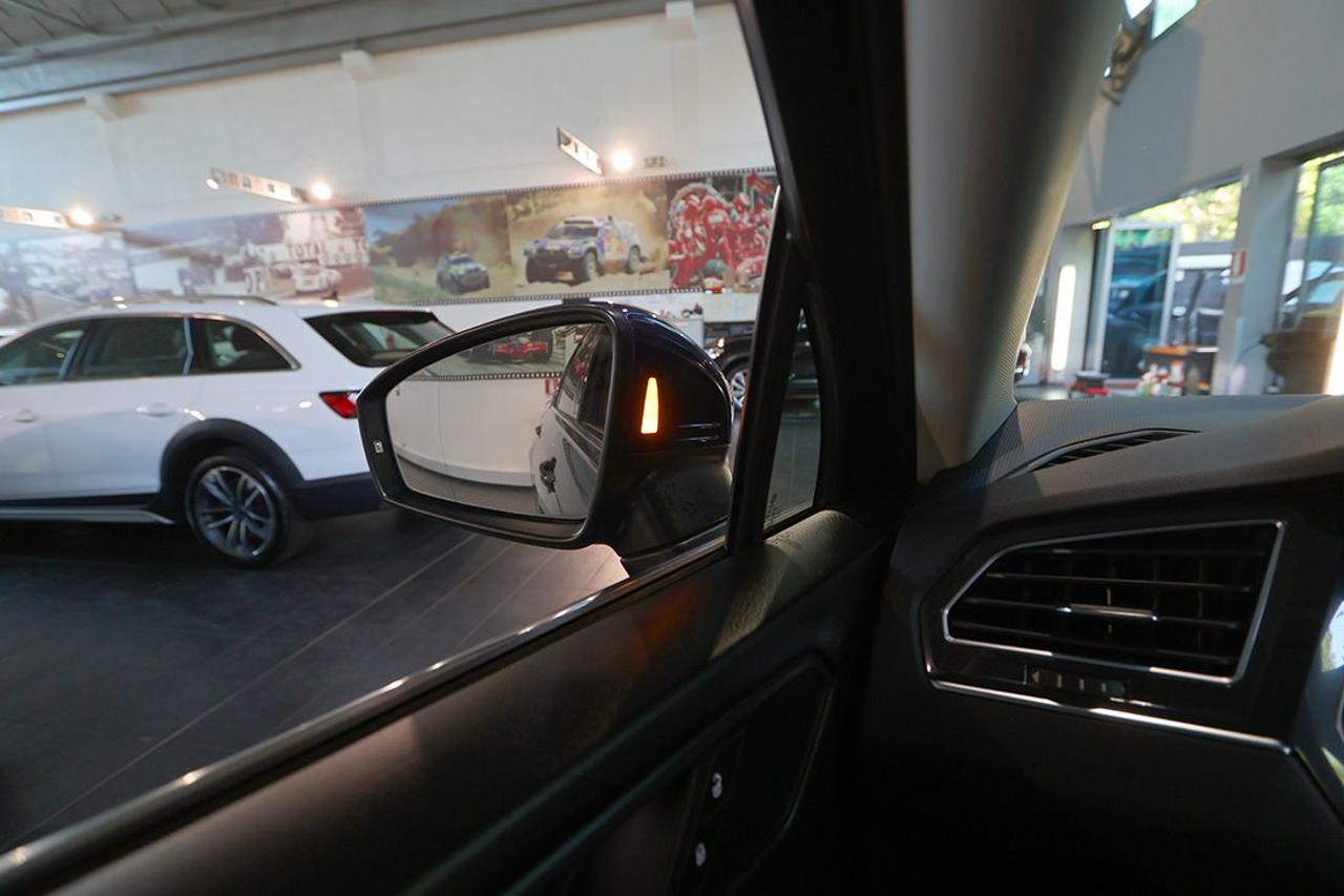 VOLKSWAGEN Tiguan Allspace 2.0 TDI SCR DSG 4Motion Life - 40