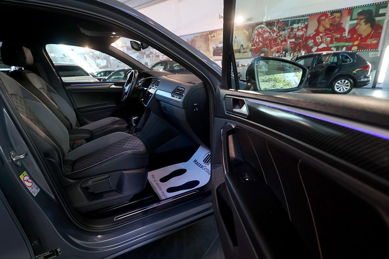 VOLKSWAGEN Tiguan 2.0 TDI 150cv SCR DSG R-Line - 32